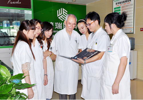 新學期、新視野，醫(yī)學驗光配鏡開學特惠季