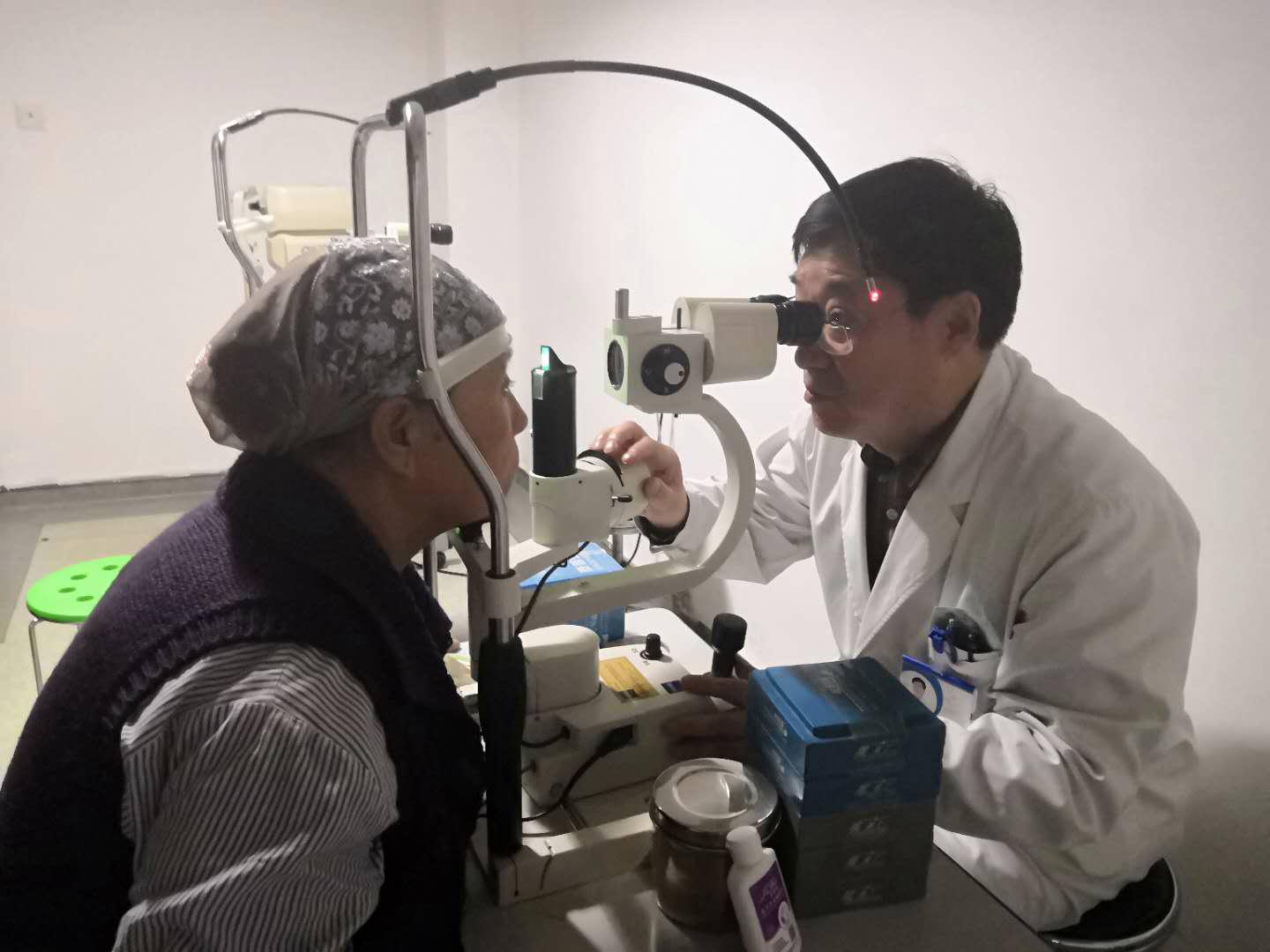 角膜移植+白內障手術成功實施，64歲阿姨重回晚年幸福時光